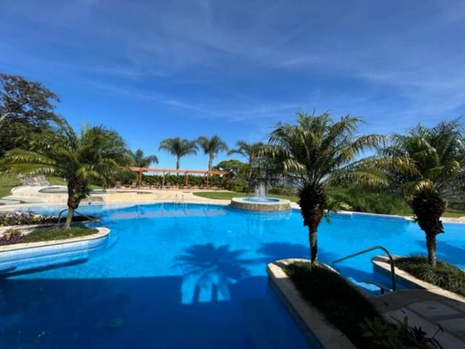 Cr Mariposa Rentals Lakeview Penthouse With Office Space, Pool, Gym, Tennis Santa Ana  Exterior photo