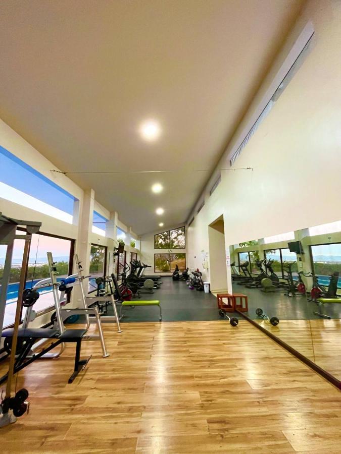 Cr Mariposa Rentals Lakeview Penthouse With Office Space, Pool, Gym, Tennis Santa Ana  Exterior photo